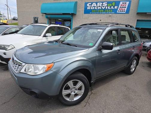 Blue 2013 Subaru Forester 2.5X