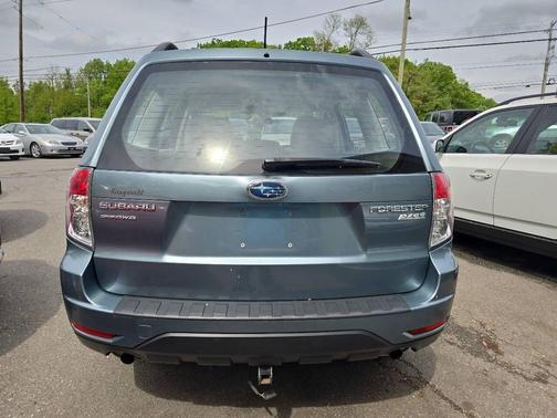 Blue 2013 Subaru Forester 2.5X