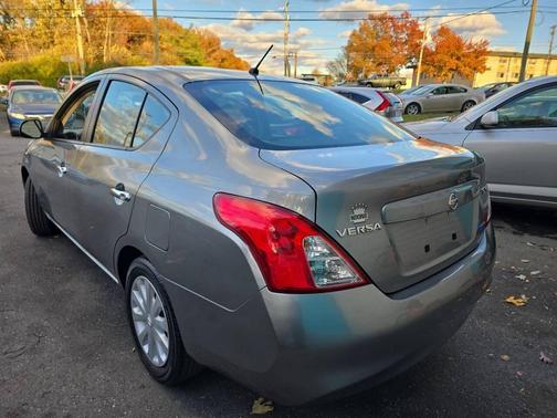 2012 Nissan Versa 1.6 S