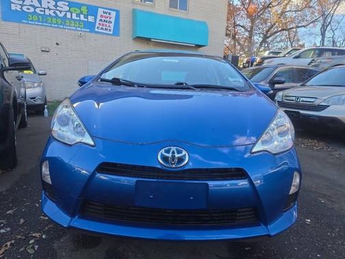 2014 Toyota Prius c Three