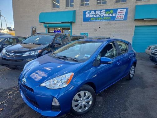 2014 Toyota Prius c Three