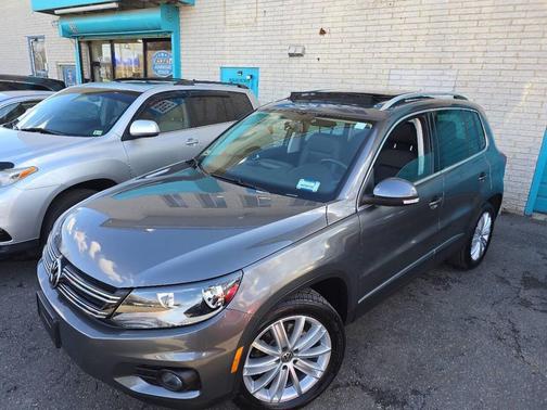 2012 Volkswagen Tiguan SE