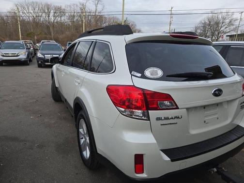 2013 Subaru Outback 2.5i Premium