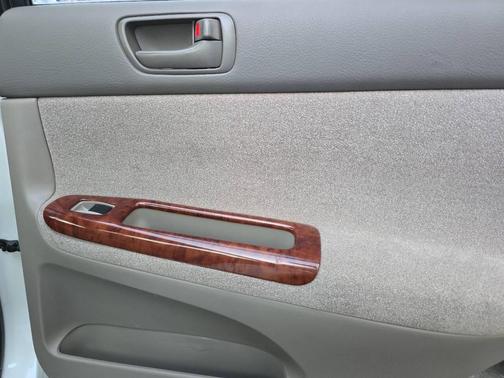 2004 Toyota Camry XLE