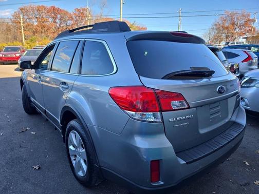 2010 Subaru Outback 2.5 i Limited
