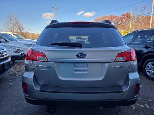 2010 Subaru Outback 2.5 i Limited