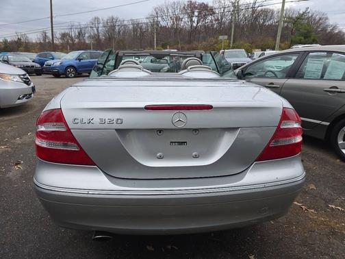 2004 Mercedes-Benz CLK-Class 320