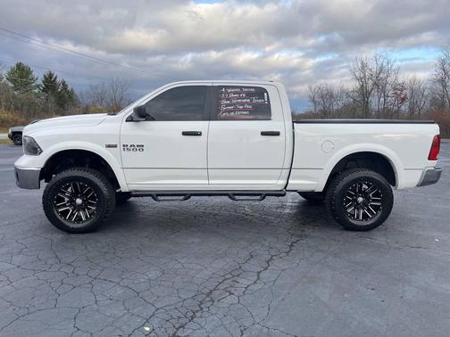 2017 RAM 1500 SLT