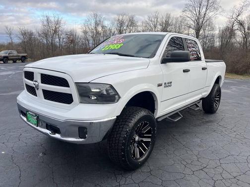 2017 RAM 1500 SLT