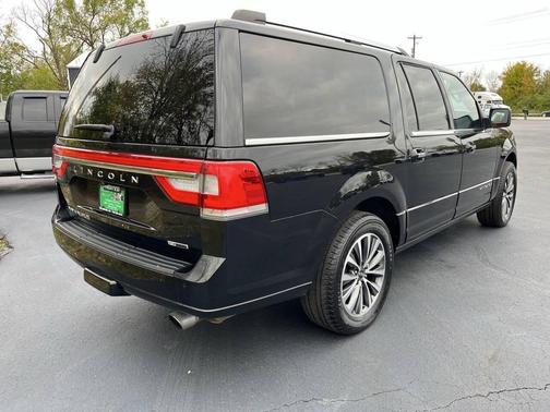 2015 Lincoln Navigator Base