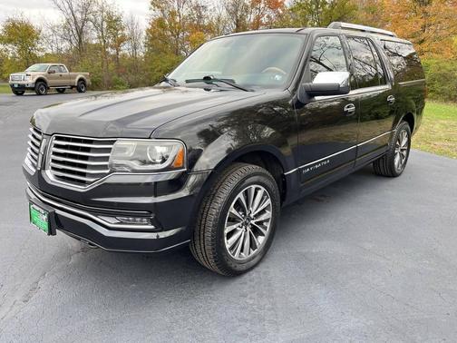 2015 Lincoln Navigator Base
