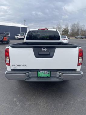 White 2016 Nissan Frontier S