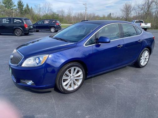 Luxo Blue Metallic 2013 Buick Verano Leather
