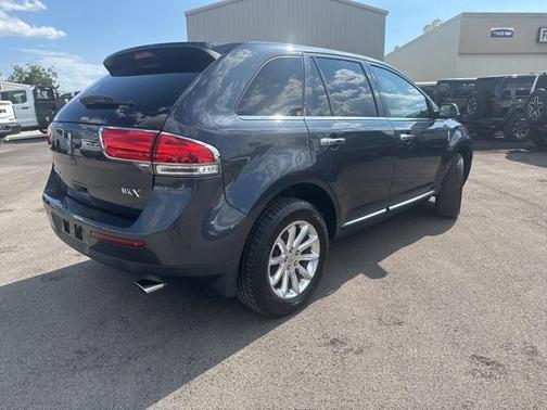2013 Lincoln MKX Base