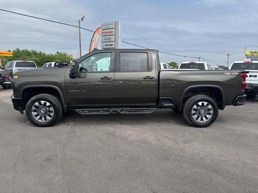 2023 Chevrolet Silverado 2500 Custom
