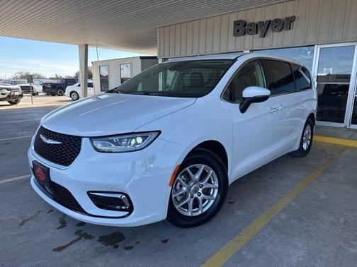 2023 Chrysler Pacifica Touring-L