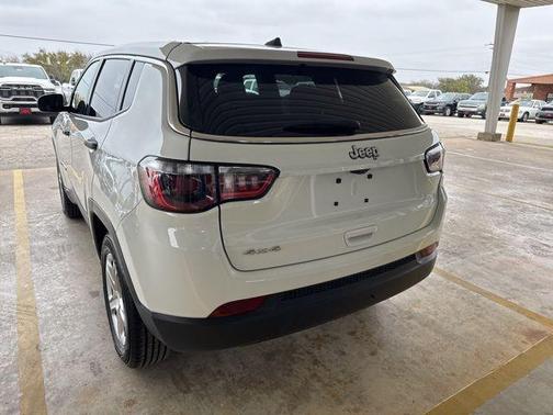 2023 Jeep Compass Sport