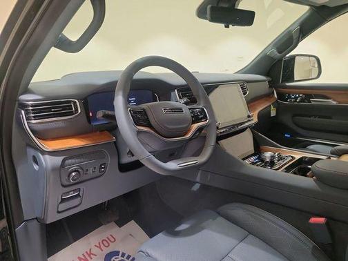 2022 Jeep Grand Wagoneer Series II