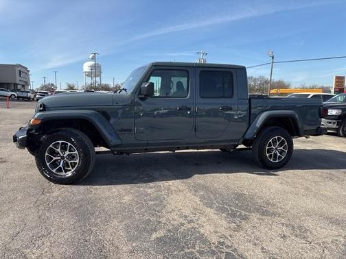 2026 Jeep Gladiator Sport
