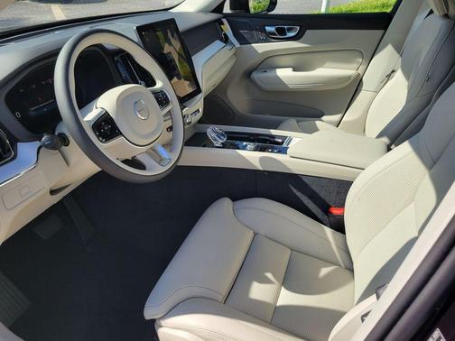 2026 Volvo XC60 B5 Ultra