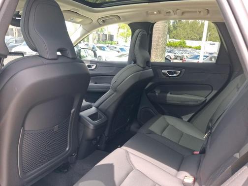 Crystal White Metallic 2026 Volvo XC60 B5 Core