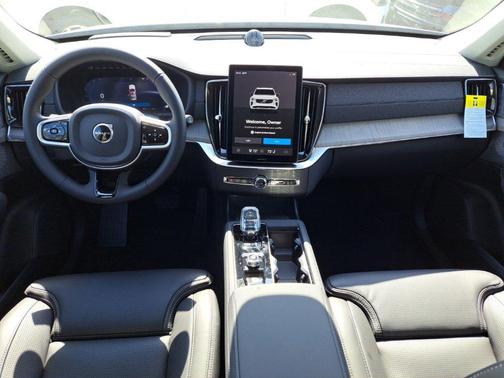 2025 Volvo XC90 B6 Ultra