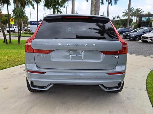 2025 Volvo XC60 Plug-In Hybrid T8 Ultra