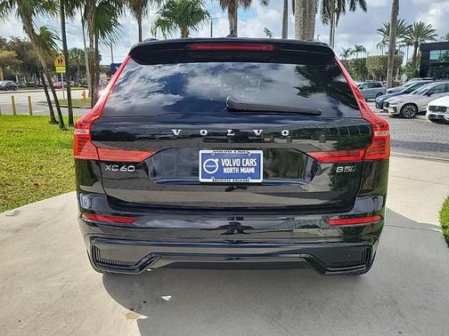 2025 Volvo XC60 B5 Core