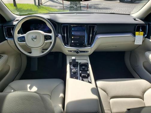 2025 Volvo S60 B5 Core