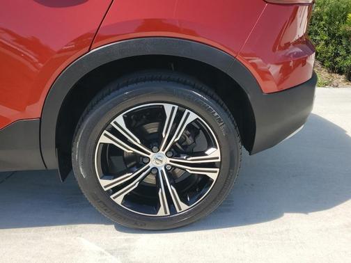 2022 Volvo XC40 T5 Inscription