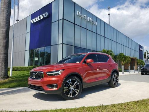 2022 Volvo XC40 T5 Inscription