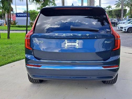 2026 Volvo XC90 B6 Ultra 7-Seater