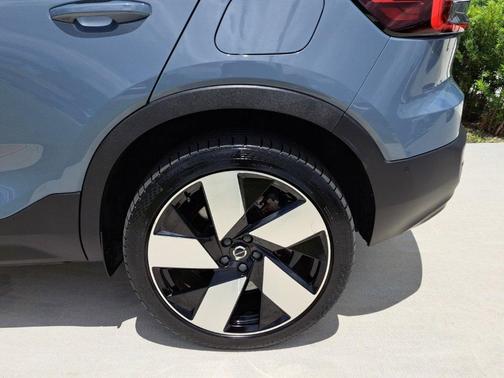2022 Volvo C40 Recharge Pure Electric P8 Ultimate