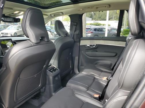 2025 Volvo XC90 Plug-In Hybrid T8 Ultra 7-Seater