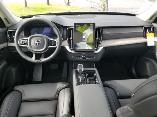 2025 Volvo XC90 Plug-In Hybrid T8 Ultra 7-Seater
