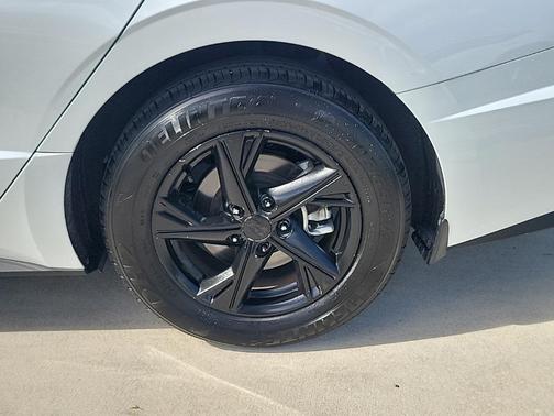 2021 Hyundai SONATA SE