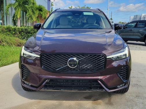 Mulberry Metallic 2026 Volvo XC60 B5 Ultra