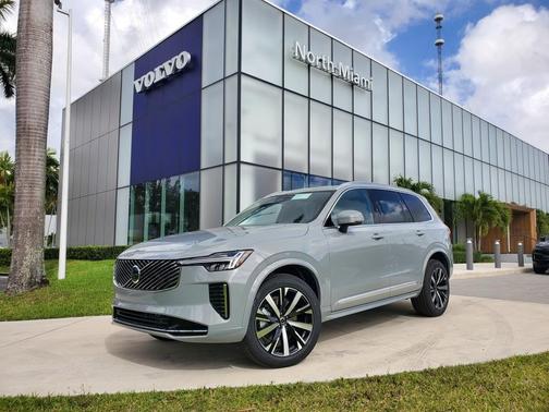 2025 Volvo XC90 B6 Core
