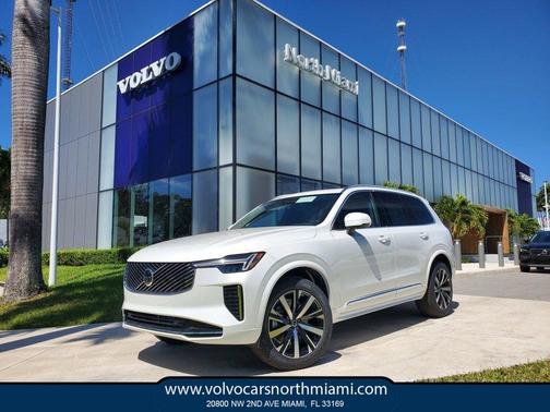 2025 Volvo XC90 B5 Core