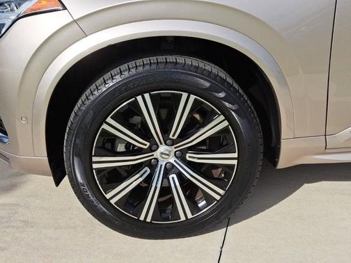 2023 Volvo XC90 B5 Plus
