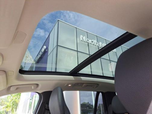 2023 Volvo XC90 B5 Plus