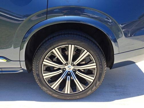 2024 Volvo XC90 B5 Core Bright Theme