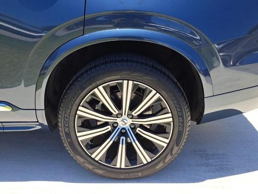 2024 Volvo XC90 B5 Core Bright Theme