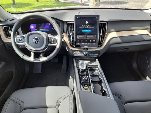 2026 Volvo XC60 B5 Core
