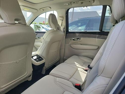 2026 Volvo XC90 B6 Ultra 7-Seater