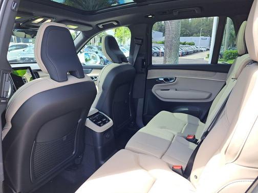 Crystal White Pearl 2026 Volvo XC90 Plug-In Hybrid T8 Plus 7-Seater