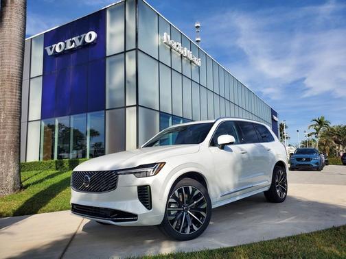 2025 Volvo XC90 B6 Plus 7-Seater