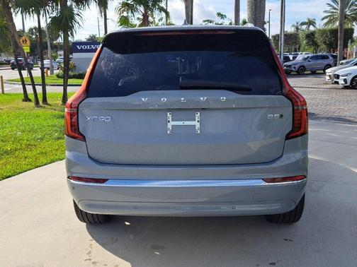 2026 Volvo XC90 B5 Core