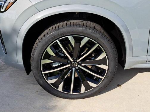 2026 Volvo XC90 B5 Core