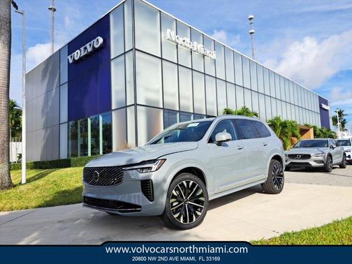 2026 Volvo XC90 B5 Core